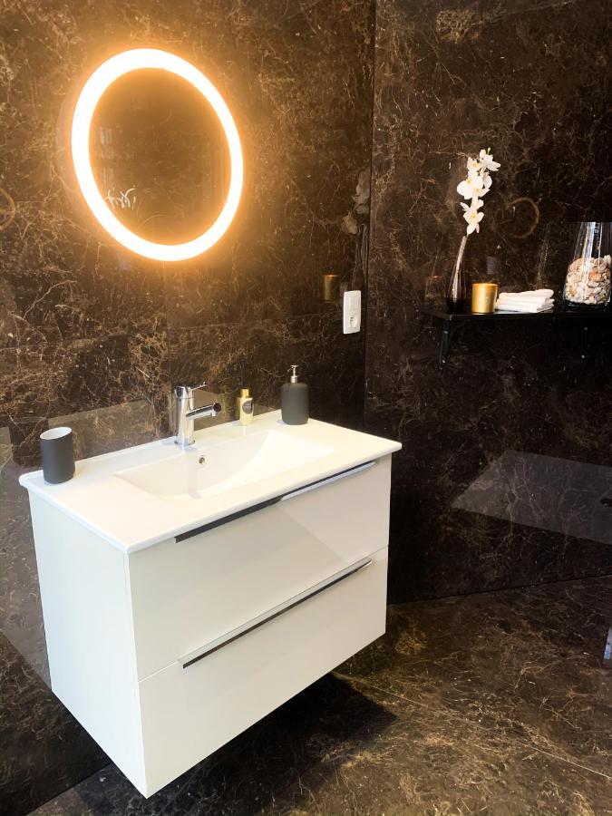 Skyline Central With Fantastic View Appartement Antwerpen